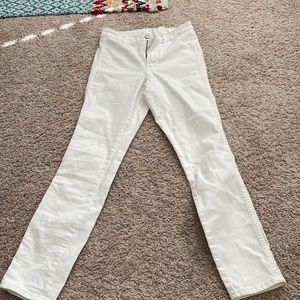 white skinny jean